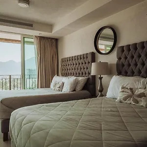 https://grand-venetian-beachfront-condos.hotelspuertovallarta.org